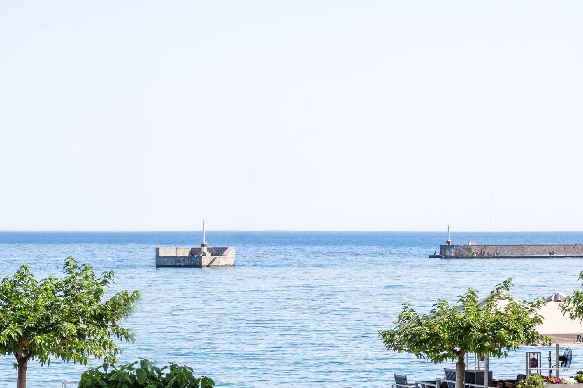 Πολυτελές Παραθαλάσσιο Διαμέρισμα Στη Καλαμάτα מראה חיצוני תמונה